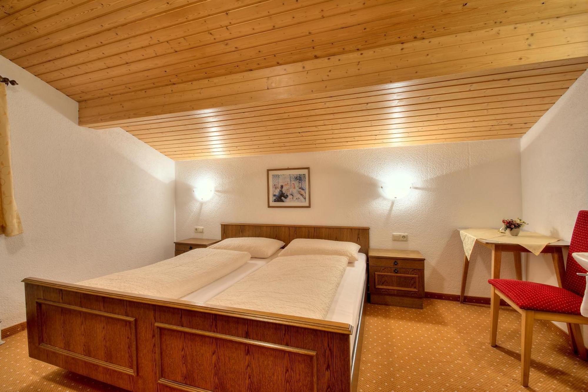 Ferienhaus Bergkristall Pettneu am Arlberg Room photo